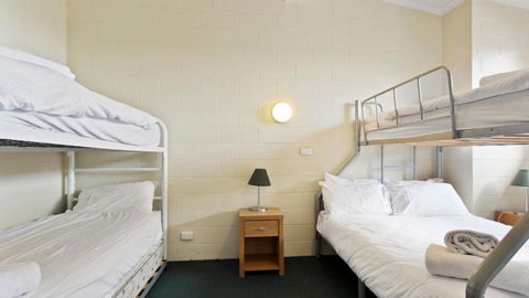 Alpine Heights 04 - Yamba Accommodation 4