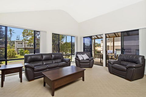 Amara 6 Wesley Avenue - Yamba Accommodation 1