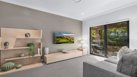 Amaroo Lodge - The Vintage - Yamba Accommodation 0