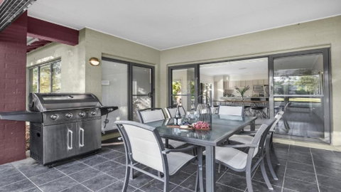 Amaroo Lodge - The Vintage - Yamba Accommodation 4