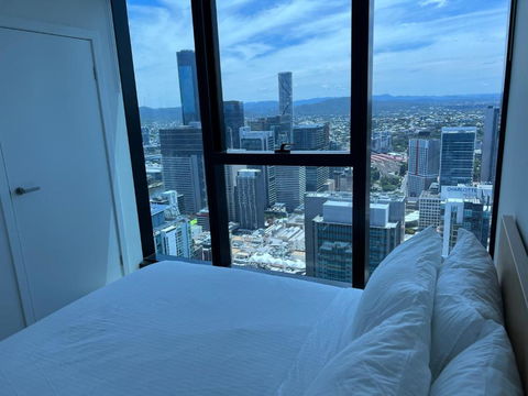 Amazing Views 60th Level Skytower 3 Bedrooms - Yamba Accommodation 4