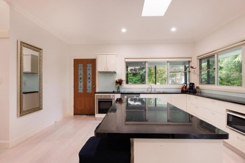 Anais Hat Head - Yamba Accommodation 4