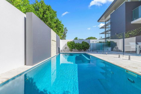 Anna Superbly Stylish Luxury Townhouse - Yamba Accommodation 4