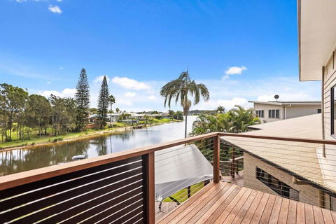 Amelia On Acanthus - Yamba Accommodation 3