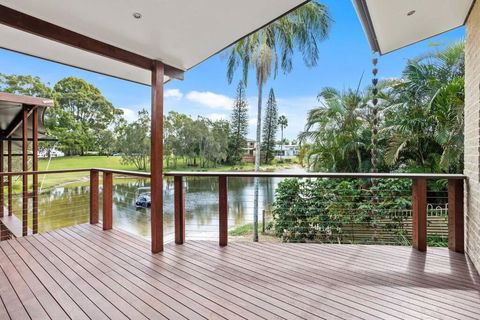 Amelia On Acanthus - Yamba Accommodation 4