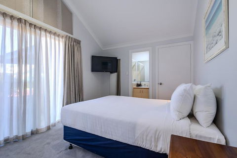 Albany Bayside By The BnB Collection - Yamba Accommodation 3