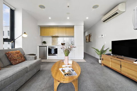 Aster - The Metropolitan Hideaway - Yamba Accommodation 3