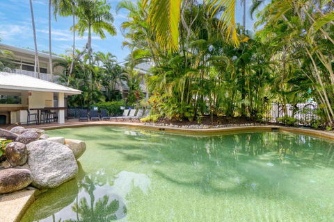 Apartment 4 At Palm Villas - Yamba Accommodation 3