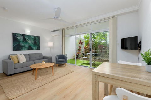 Apartment 4 At Palm Villas - Yamba Accommodation 0