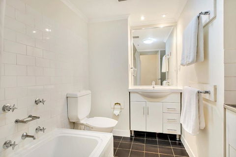 Apartment Harborside Comfort - Yamba Accommodation 3