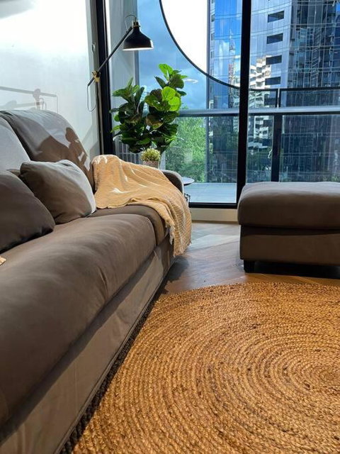 Apartment In Melbourne With Pool - Yamba Accommodation 1