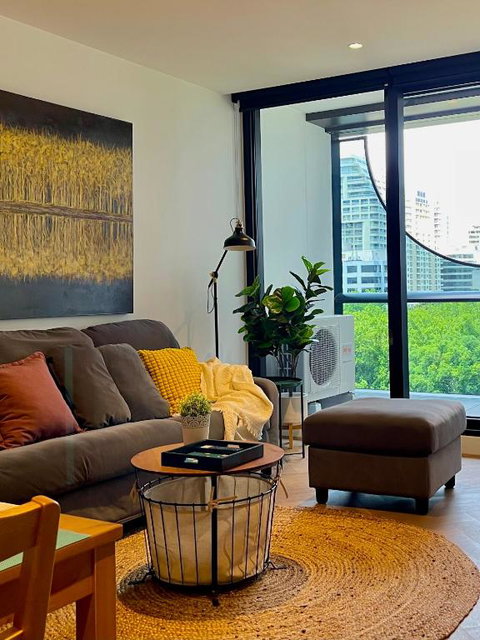 Apartment In Melbourne With Pool - Yamba Accommodation 0
