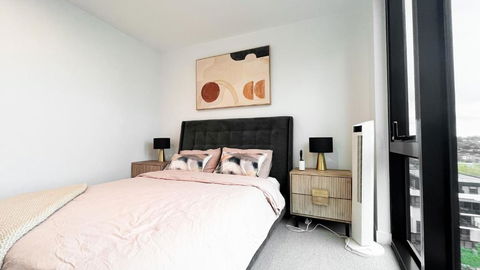 Apartment Next To Public Station, BoxHill Central, 2 Bedrooms, Free Parking And Wifi - Yamba Accommodation 2