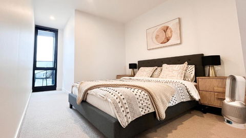 Apartment Next To Public Station, BoxHill Central, 2 Bedrooms, Free Parking And Wifi - Yamba Accommodation 4