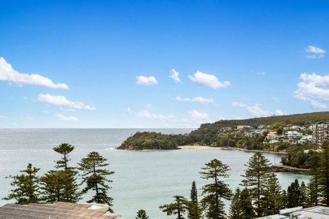 Apartment With Pool Access A Minute To The Beach - Yamba Accommodation 0