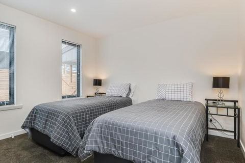 Apartments On Fraser Bicheno - Yamba Accommodation 3