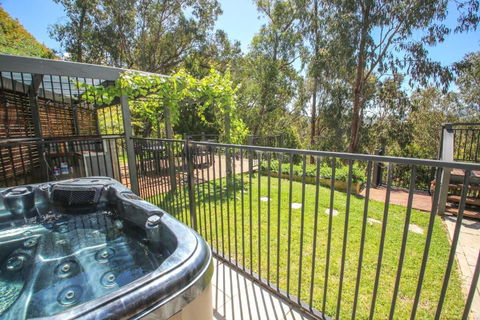 Apex Villa - Yamba Accommodation 0