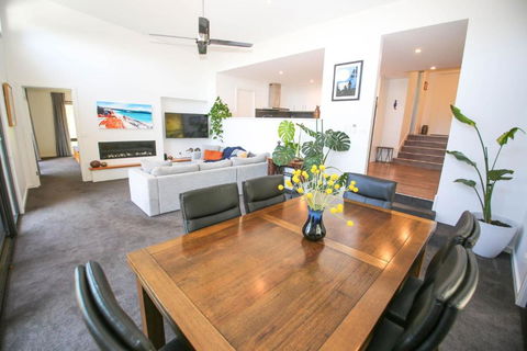 Apex Villa - Yamba Accommodation 4