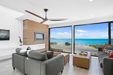 Apollo Bay Beach House - Yamba Accommodation 2
