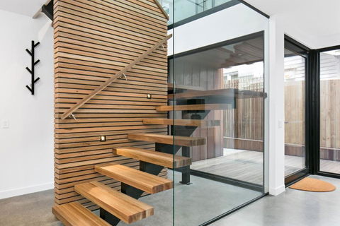 Apollo Bay Beach House - Yamba Accommodation 4