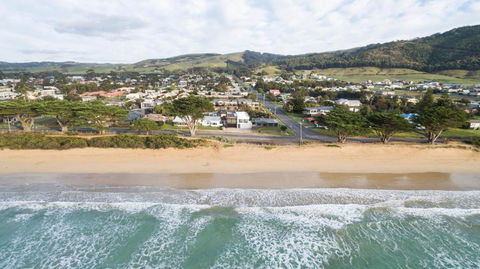 Apollo Bay Beach House - Yamba Accommodation 1