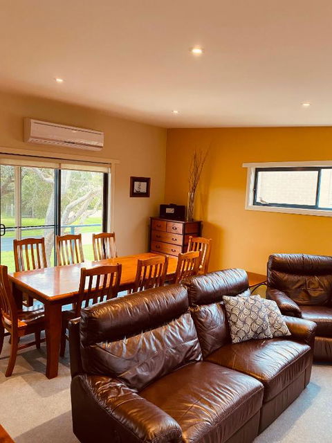 Apollo Bay Hideaway 5 Minute Walk To The Beach - Yamba Accommodation 2