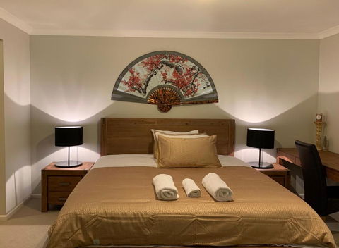 Apple House Truganina - Yamba Accommodation 0