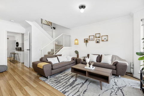 Applecross Retreat - Yamba Accommodation 0