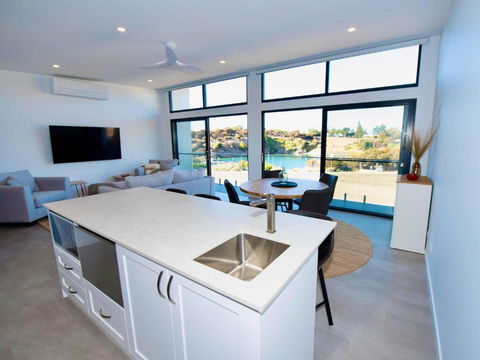 Apt03-The YC Lily May - Yamba Accommodation 0