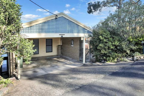 Aqua La Vista - 4 Bedroom Pet Friendly House - Yamba Accommodation 4