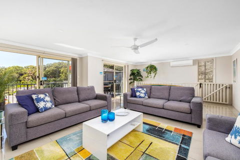 Aqua Lagoon - Great Family Beach Getaway - Yamba Accommodation 1