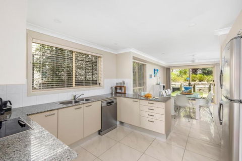 Aqua Lagoon - Great Family Beach Getaway - Yamba Accommodation 4