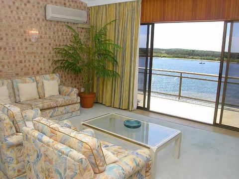 Aqua Linea 7 Noosa Parade 82 - Yamba Accommodation 3