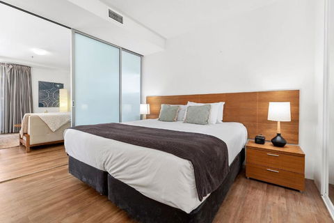 Aqua Vista At Harbour Lights - Poolside Panorama - Yamba Accommodation 2