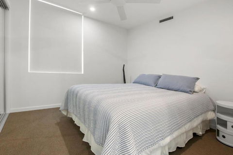 Aquaview Unit 604, 29 Canberra Tce, Kings Beach - Yamba Accommodation 4