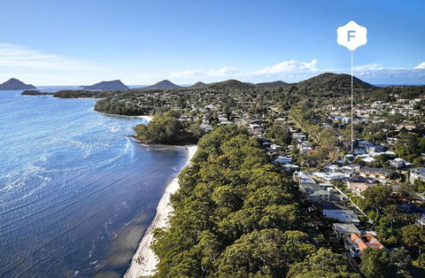 Arabella - 2 Bedroom Holiday House Nelson Bay - Yamba Accommodation 0