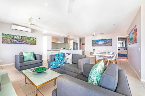 Arafura Edge - Resort Living And Breathtaking Views - Yamba Accommodation 1