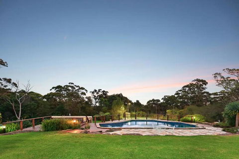 Arcadia Stunning Manor Tennis & Pool & Hottub - Yamba Accommodation 0