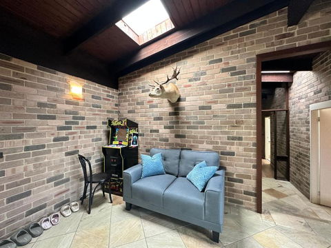Arcadia Stunning Manor Tennis & Pool & Hottub - Yamba Accommodation 3