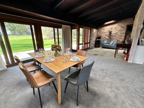 Arcadia Stunning Manor Tennis & Pool & Hottub - Yamba Accommodation 2