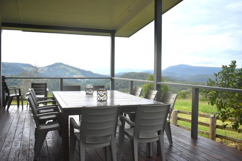 Arcadia Views - Yamba Accommodation 4