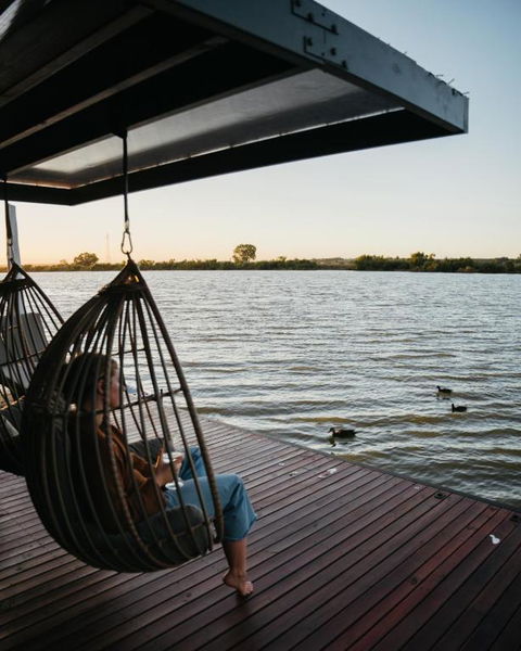 Ark-imedes - Unique Float Home On The Murray River - Yamba Accommodation 2