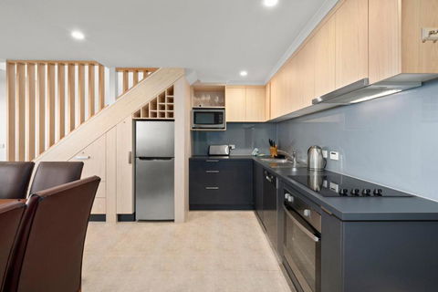 Arlberg 6 - Yamba Accommodation 1