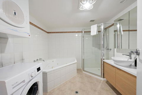 Arlberg 6 - Yamba Accommodation 2