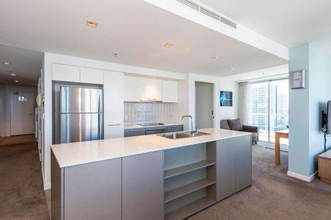 Artique Surfers Paradise - Official - Yamba Accommodation 1