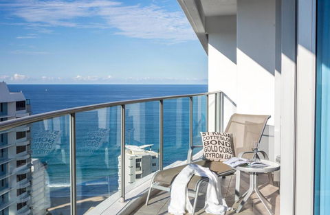 Artique Surfers Paradise - Official - Yamba Accommodation 0