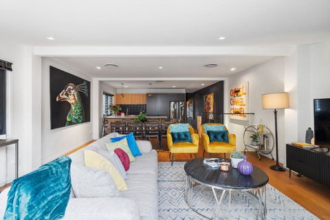 Artscape, Newtown Villa - Yamba Accommodation 0