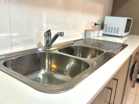 Ashfield 2 Br Apt Bus&Train Shop Parking - Yamba Accommodation 2