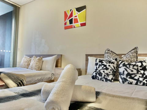 Ashfield 2 Br Apt Bus&Train Shop Parking - Yamba Accommodation 4