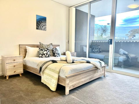 Ashfield 2 Br Apt Bus&Train Shop Parking - Yamba Accommodation 0